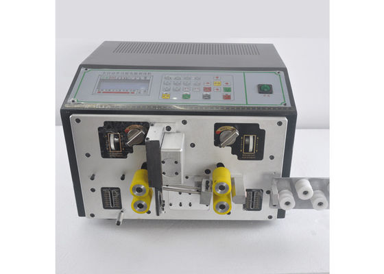 Linea elettronica taglio e sbucciatrice della guaina del cavo della tagliatrice del computer automatico